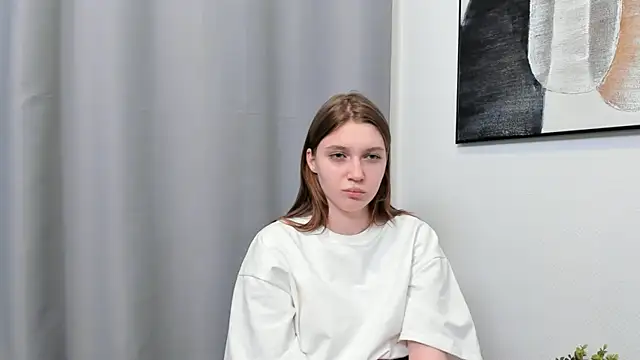 Snapshot of RoslynArcuo chatting on 18, 10, 2025 RoslynArcuo online show from 18, 10, 2025