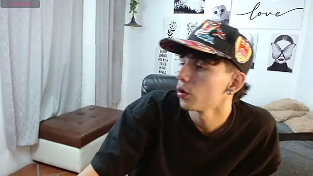 AmethystShadow17 online show from 9, 11, 2025