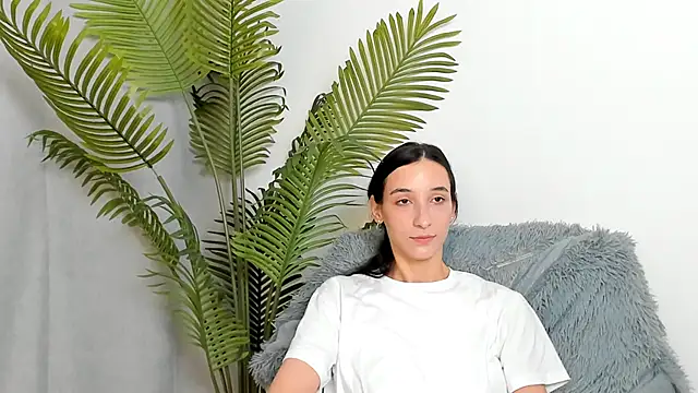 Snapshot of HayleySalahubdin chatting on 14, 10, 2025 HayleySalahubdin online show from 14, 10, 2025