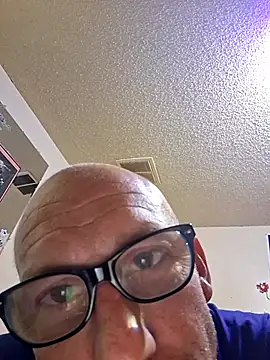 Snapshot of whateveruwanthowever chatting on 19, 11, 2025 whateveruwanthowever online show from 19, 11, 2025