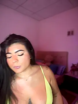 Snapshot of -MACA- chatting on 22, 10, 2025 -MACA- online show from 22, 10, 2025