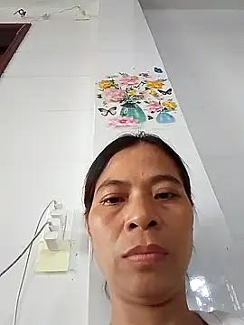 Snapshot of Amanda-_ena- chatting on 14, 10, 2025 Amanda- ena- online show from 14, 10, 2025