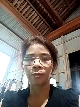 Snapshot of RizoCii chatting on 20, 10, 2025 RizoCii online show from 20, 10, 2025