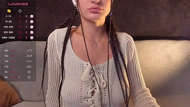 Snapshot of VickiRoom chatting on 1, 2, 2025 VickiRoom online show from 1, 2, 2025