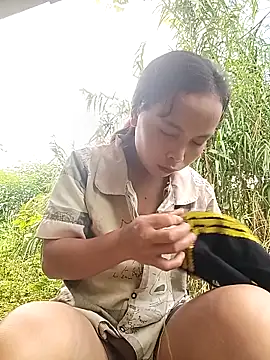 Snapshot of Nguyet2k4 chatting on 17, 10, 2025 Nguyet2k4 online show from 17, 10, 2025