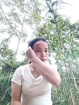 Snapshot of Nguyet2k4 chatting on 28, 11, 2025 Nguyet2k4 online show from 28, 11, 2025