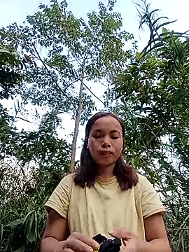 Snapshot of Nguyet2k4 chatting on 21, 12, 2025 Nguyet2k4 online show from 21, 12, 2025