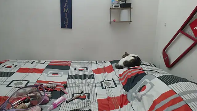 Lya Hall  online show from 19, 2, 2026