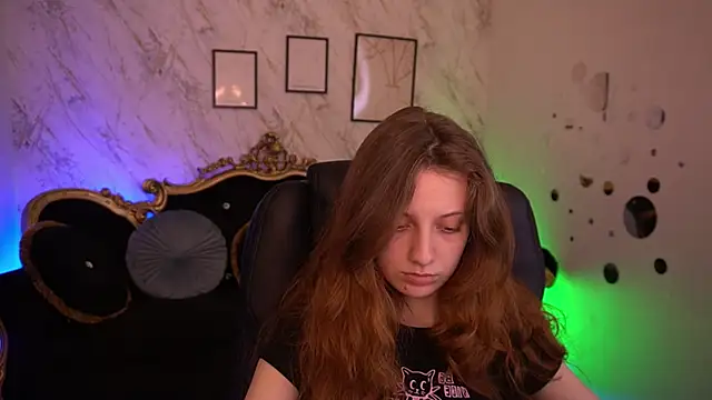 Snapshot of CuteeFoxy chatting on 26, 5, 2026 CuteeFoxy online show from 26, 5, 2026