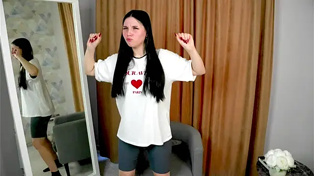 Snapshot of ErlineColar chatting on 15, 10, 2025 ErlineColar online show from 15, 10, 2025