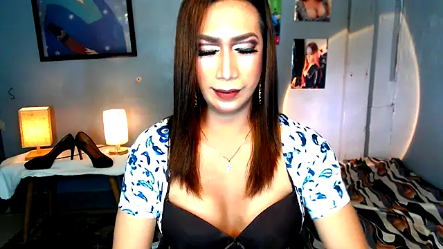 littleredbunny27 online show from 16, 3, 2026