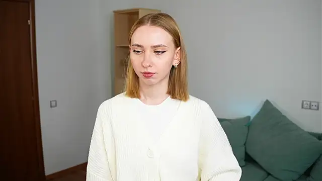 Snapshot of BereniceThull chatting on 23, 10, 2025 BereniceThull online show from 23, 10, 2025