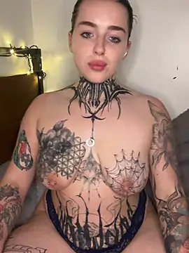 Snapshot of lucycoxxoxo chatting on 23, 7, 2026 lucycoxxoxo online show from 23, 7, 2026