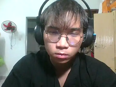 kave2033 online show from 9, 11, 2025