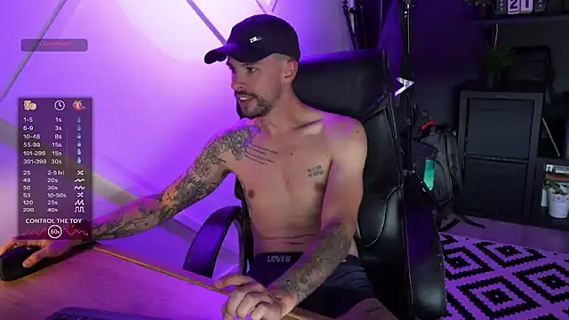 Snapshot of monsieurguitsxxx chatting on 7, 7, 2026 monsieurguitsxxx online show from 7, 7, 2026