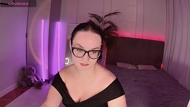 Snapshot of Alice_Foks chatting on 14, 10, 2025 Alice Foks online show from 14, 10, 2025