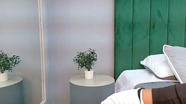 Snapshot of NaughtyHally_ chatting on 27, 6, 2026 NaughtyHally online show from 27, 6, 2026