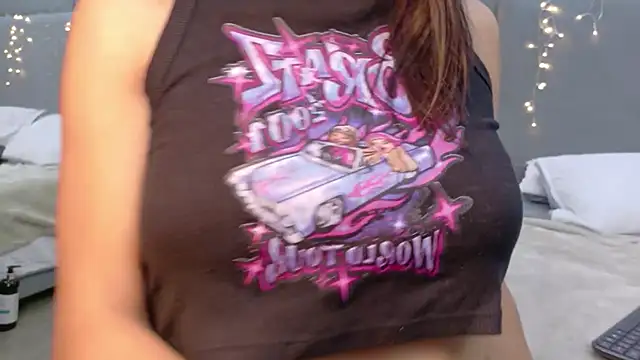 Snapshot of NaughtyHally_ chatting on 1, 7, 2026 NaughtyHally online show from 1, 7, 2026