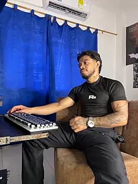 Kylian Alessandro online show from 25, 10, 2025