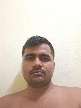 Snapshot of DesiVideo00 chatting on 15, 10, 2025 DesiVideo00 online show from 15, 10, 2025