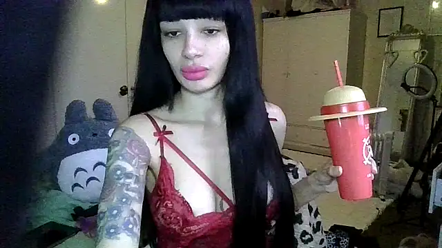 LucyMiax online show from 1, 12, 2025