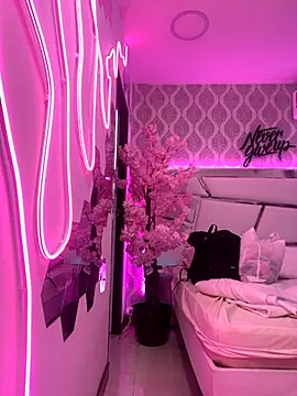 DevoraCarther online show from 23, 10, 2025