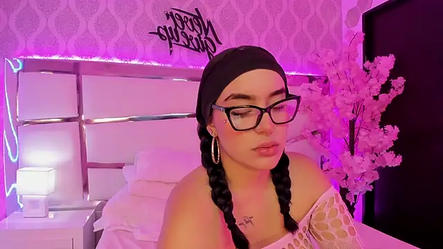 DevoraCarther online show from 27, 10, 2025