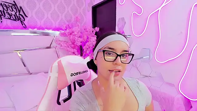 DevoraCarther online show from 13, 11, 2025