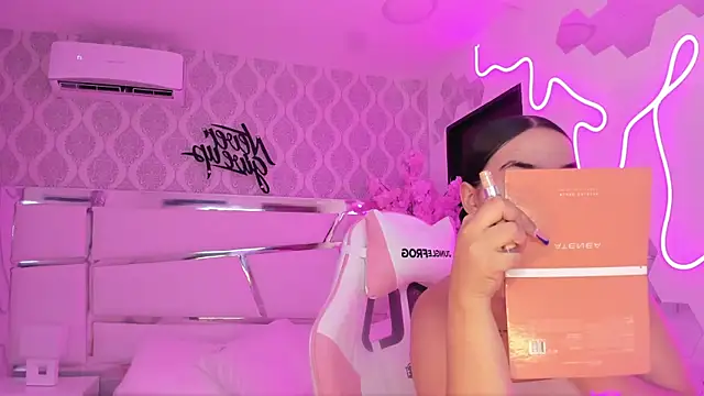 DevoraCarther online show from 17, 11, 2025