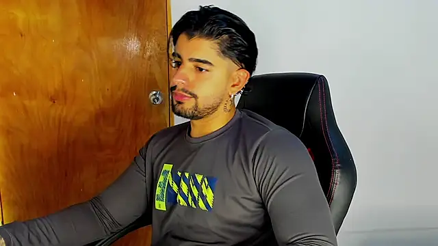 maximo black  online show from 6, 11, 2025