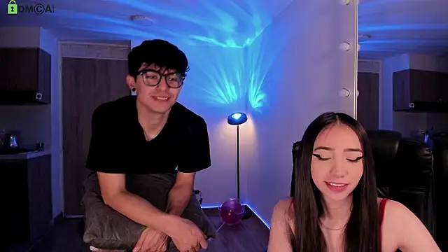 Mikeyvioleta  online show from 1, 3, 2026