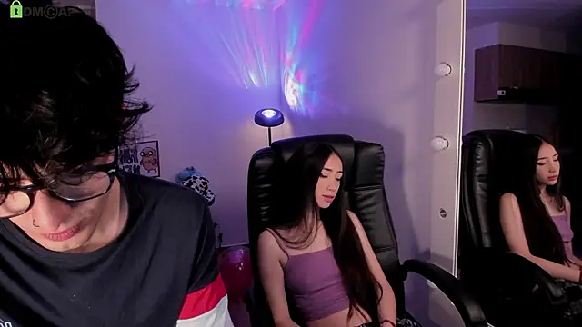 Mikeyvioleta  online show from 6, 3, 2026