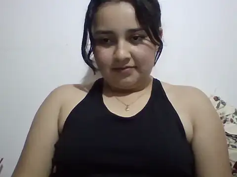 Snapshot of Luna_vera chatting on 19, 10, 2025 Luna vera online show from 19, 10, 2025