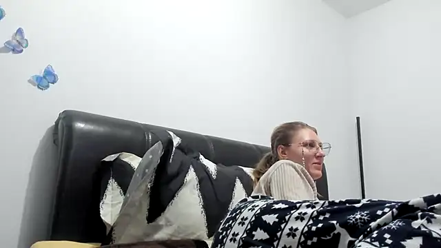 SandyCassie online show from 18, 4, 2026