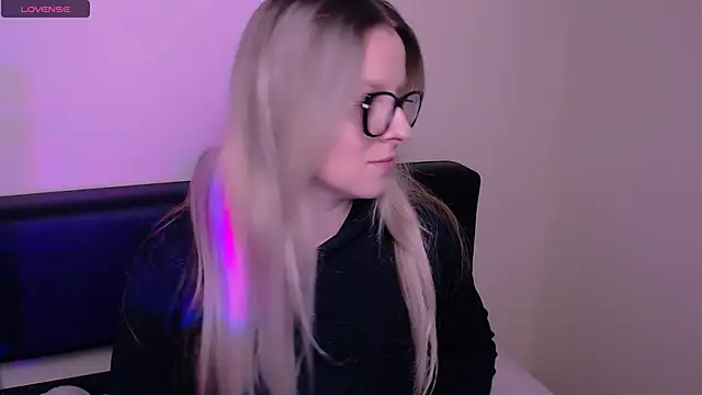 AllaLeomz online show from 21, 10, 2025