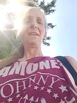 Snapshot of Cheryl_F chatting on 21, 5, 2026 Cheryl F online show from 21, 5, 2026