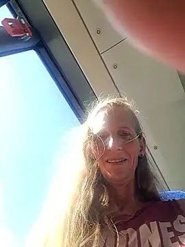 Snapshot of Cheryl_F chatting on 29, 5, 2026 Cheryl F online show from 29, 5, 2026