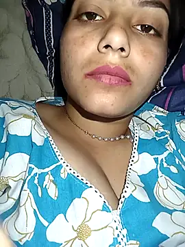 Snapshot of kiaara01 chatting on 17, 10, 2025 kiaara01 online show from 17, 10, 2025