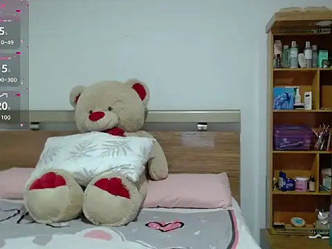 18 girl online show from 16, 10, 2025