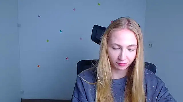 Snapshot of Emma_Moonlightt chatting on 25, 10, 2025 Emma Moonlightt online show from 25, 10, 2025