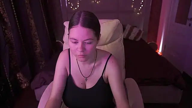 Snapshot of QueenEvieX chatting on 21, 4, 2026 QueenEvieX online show from 21, 4, 2026