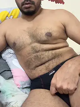 Snapshot of Handsome8677 chatting on 3, 2, 2026 Handsome8677 online show from 3, 2, 2026