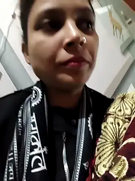 Anshika1431 online show from 4, 12, 2025