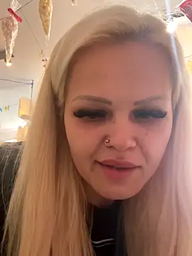 CherryXOX- online show from 13, 11, 2025