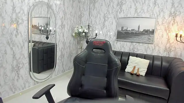 AlexandraMilff online show from 12, 11, 2025