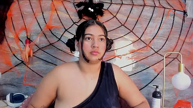 lilithst  online show from 18, 10, 2025