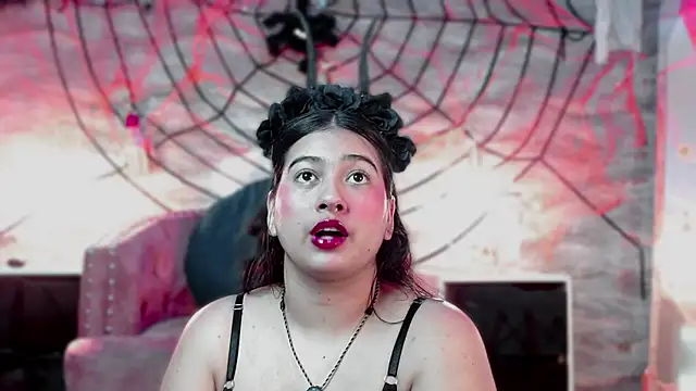 lilithst  online show from 29, 10, 2025