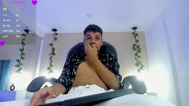 Xavier Fox    online show from 20, 2, 2026