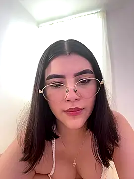 Snapshot of Julietalcl chatting on 25, 10, 2025 Julietalcl online show from 25, 10, 2025