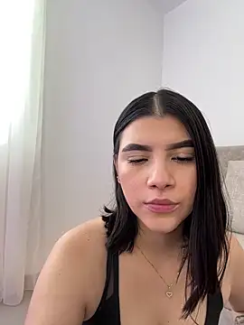 Snapshot of Julietalcl chatting on 9, 11, 2025 Julietalcl online show from 9, 11, 2025